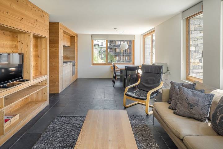 Hütte für 4 Personen, mit Balkon und Balkon/Terrasse sowie Terrasse und Ausblick in Bettmeralp - 3