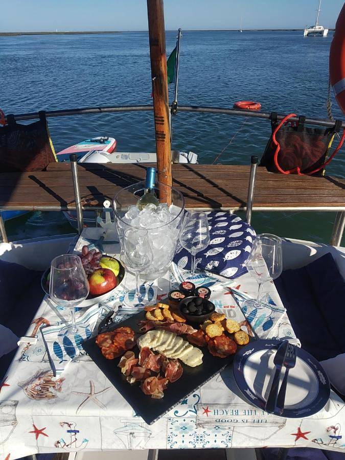 Houseboat - Faro in Ria Formosa in Faro, Ria Formosa