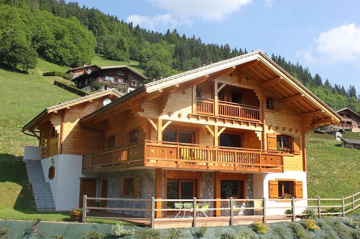 Gîte pour 10 personnes, avec Balcon et Jacuzzi à Le Grand-Bornand