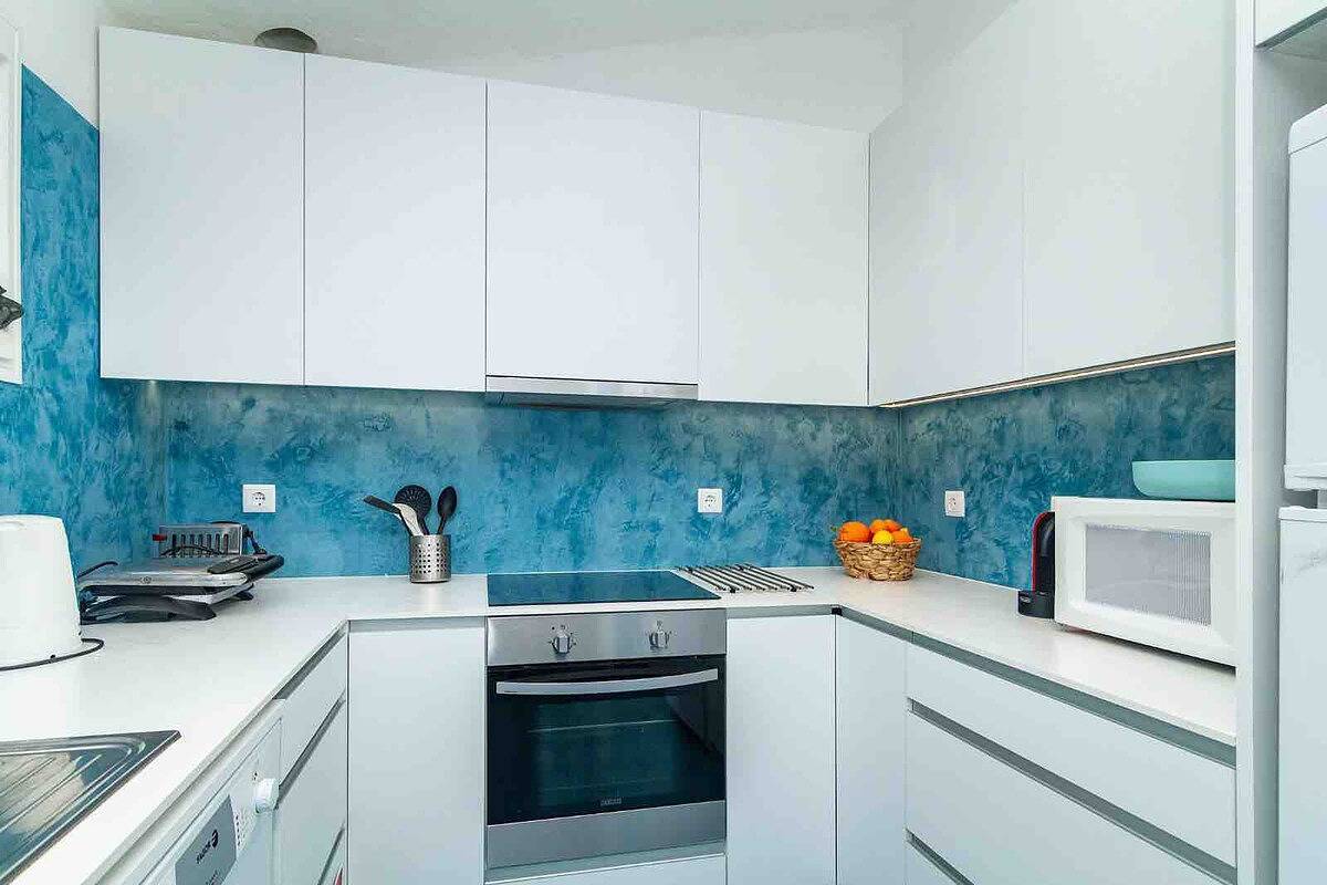 Liiiving in Algarve | Alvor Blue Villa in Praia da Prainha, Alvor