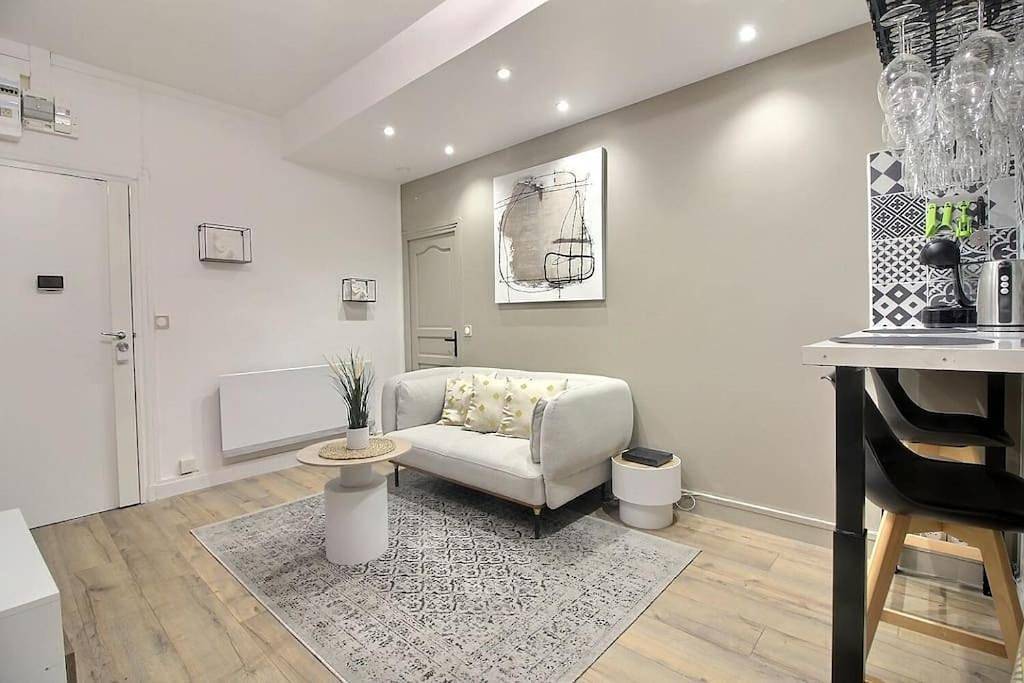 Appartement entier, One-Bedroom Apartment in Bois-Colombes, Hauts-de-Seine