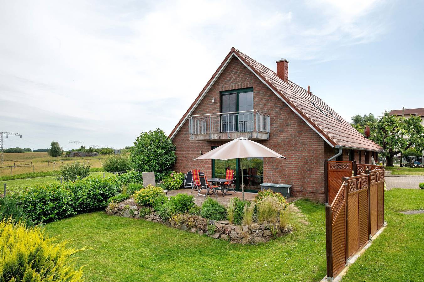 Ferienhaus 'Großes Ferienhaus mit Seeblick', privater Terrasse und Wlan in Leezen, Ludwigslust-Parchim