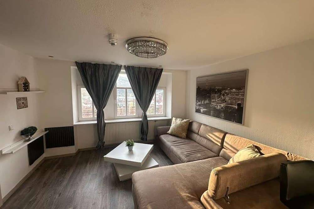 Ganze Wohnung, This one bedroom is located in a beautiful Historic Villa in Landstuhl, Germany in Landstuhl, Saar-Nahe-Bergland