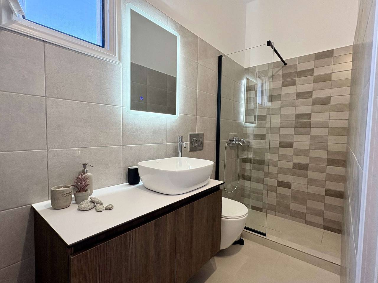 Appartement entier, Appartement de vacances pour 3 personnes avec jardin in Paros