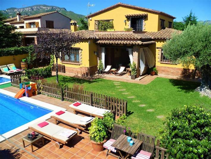 Casa rural para 10 personas, con Balcón y Terraza además de Jardín y Piscina en Vandellós y Hospitalet del Infante