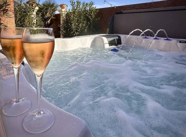 Location de vacances pour 5 personnes, avec jardin ainsi que jacuzzi et piscine, adapté aux familles à Calmont - 2