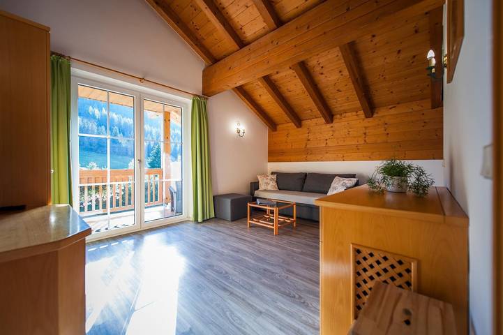 Vakantiewoning voor 4 personen, with Balkon and Tuin as well as Sauna in Radstadt