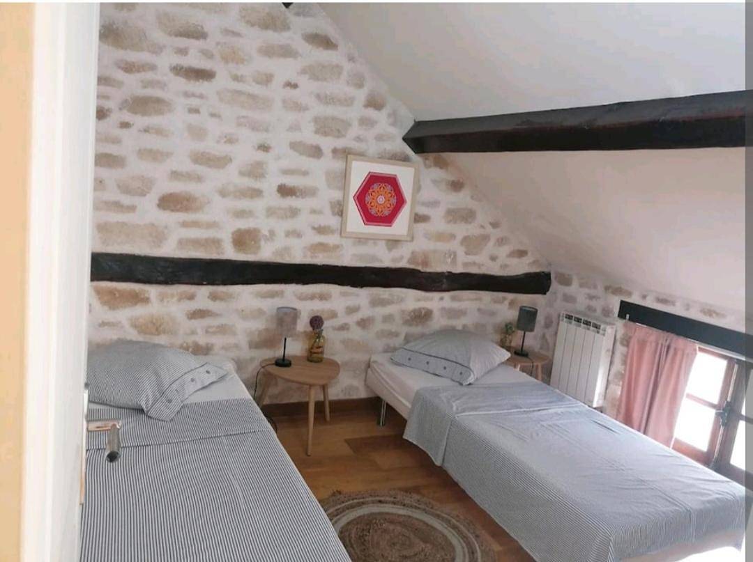 Appartement entier, One-Bedroom Apartment in Écharcon, Essonne