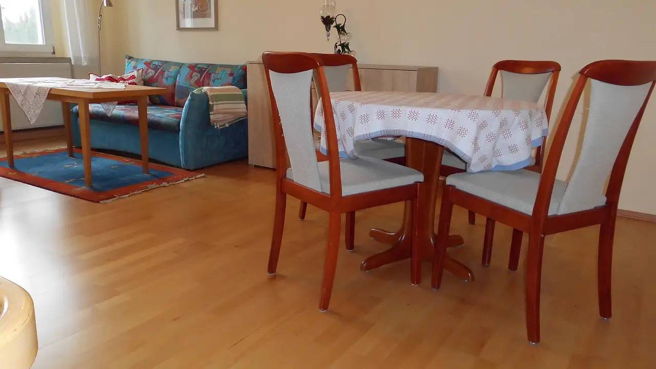Ganze Ferienwohnung, Ferienwohnung für 2 Personen (63 m²) in Radebeul in Radebeul, Meißen Region