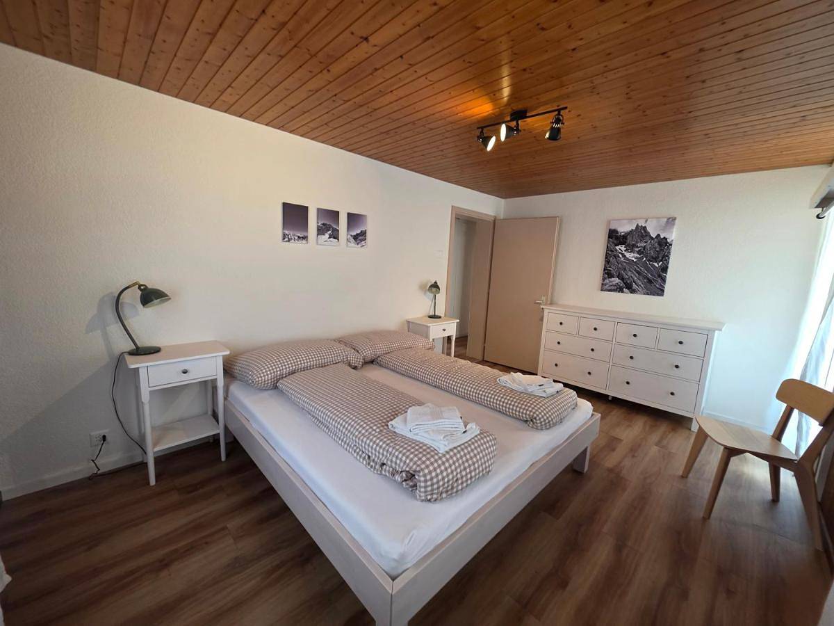 Entire apartment, Chalet Freiestrasse in Interlaken, Lake Thun