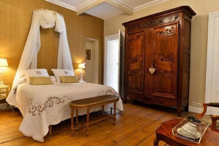 Gîte pour 2 personnes, avec piscine et jardin à Castelnau-de-Médoc - 2