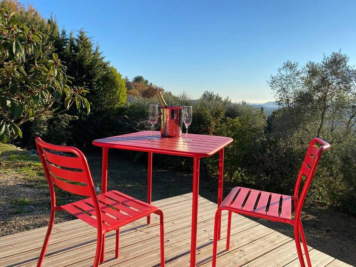 Gîte pour 2 personnes, avec piscine ainsi que jacuzzi et jardin dans les Alpes maritimes - 4
