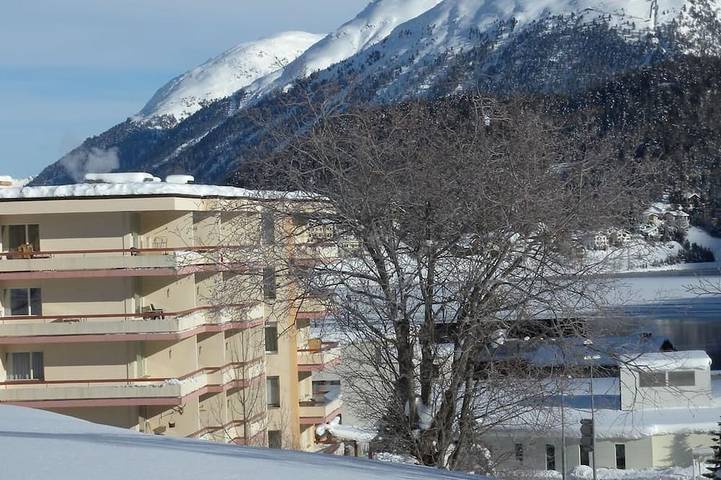 Ganze Wohnung, Zentral gelegenes Wohnhaus mit Ferienapartments in St. in St. Moritz 3 Bad, St. Moritz