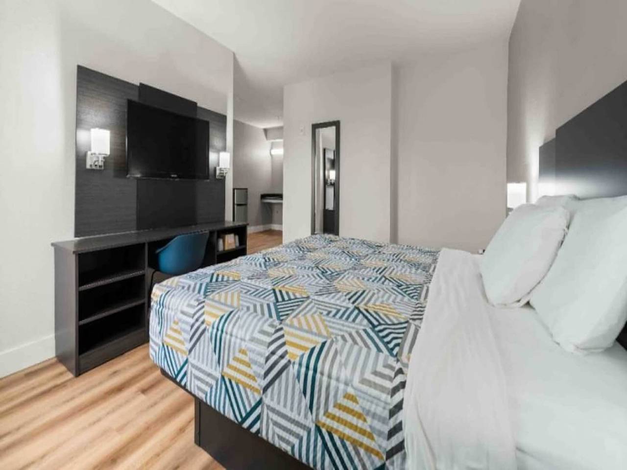 1 Cama King | Suite | Ns in Condado de Fort Bend