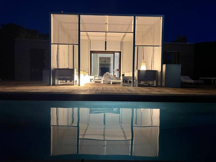 Casa vacanza per 4 persone, con Idromassaggio e Terrazza nonché Giardino e Piscina a Ustica