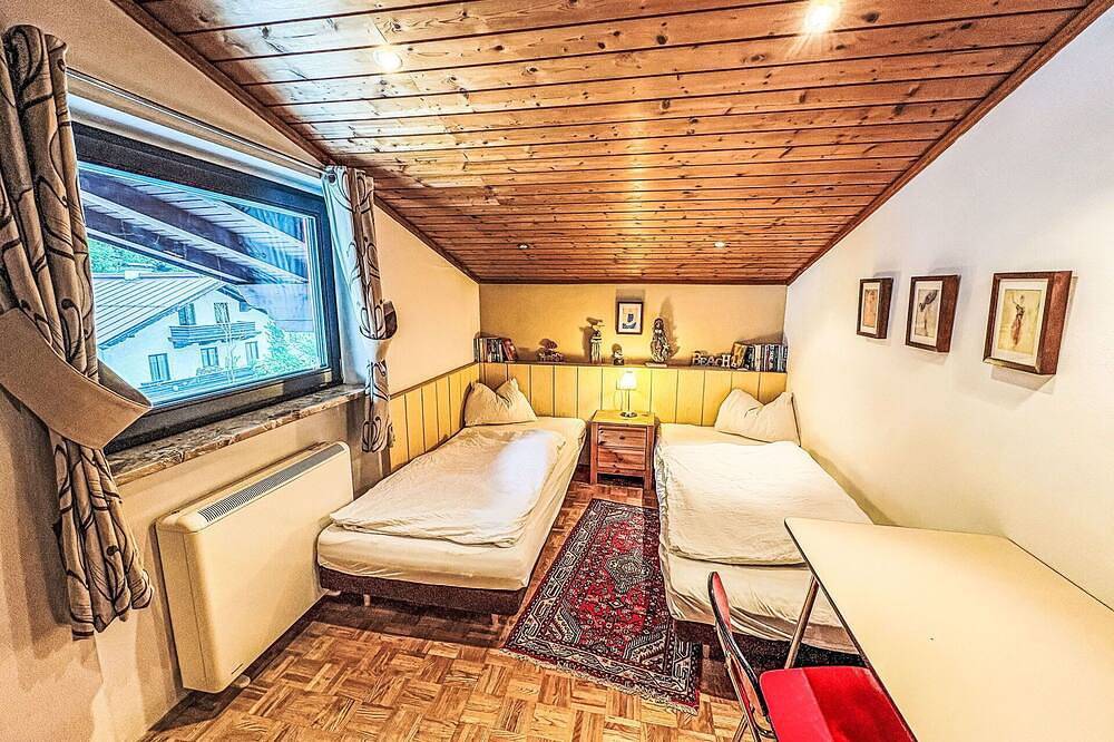 Entire apartment, Lovely apartment for 4 people with Wifi, Tv and balcony in Saalbach, Saalbach-Hinterglemm