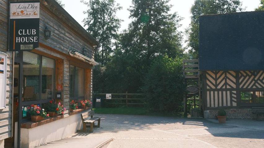 Location de vacances pour 2 personnes, avec jardin ainsi que vue sur le lac et vue, animaux acceptés à Beauchamps - 2