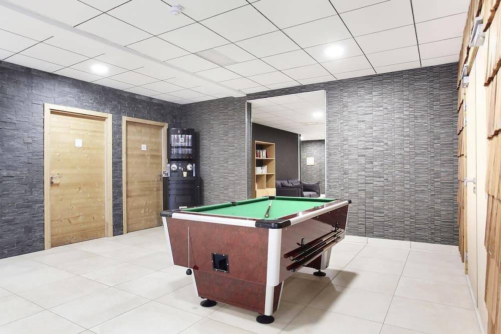 Appartement entier, Wifi, piscine, sauna, hammam, balcon, télévision, casier à ski, 25m², La Clusaz in La Clusaz, Région d'Annecy