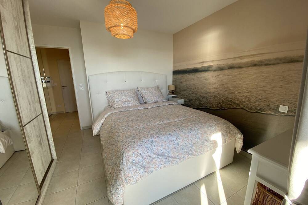 Appartement entier, Port-Louis: Appartement T2 avec Terrasse, Parking et Wifi in Port-Louis, Côte des Mégalithes