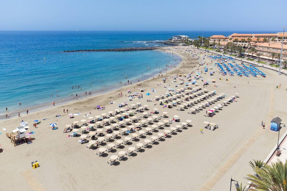 Entire apartment, Home2Book Radiant Apt, Pool & Terrace Las Américas in Playa de las Américas, Arona