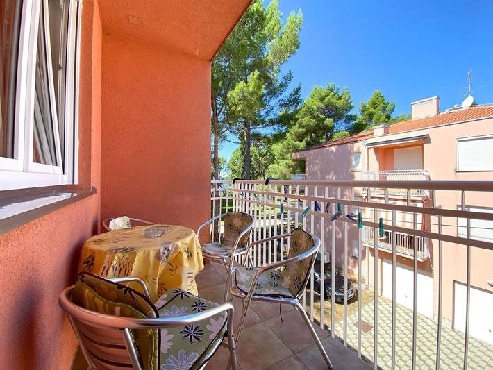 Ferienwohnung für 4 Personen, mit Balkon in Novigrad