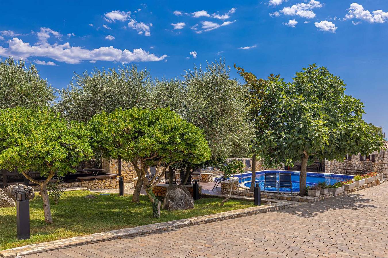 Cijeli apartman, Villa Haya - studio apartment Krasula with heated pool in Linardici, Krk