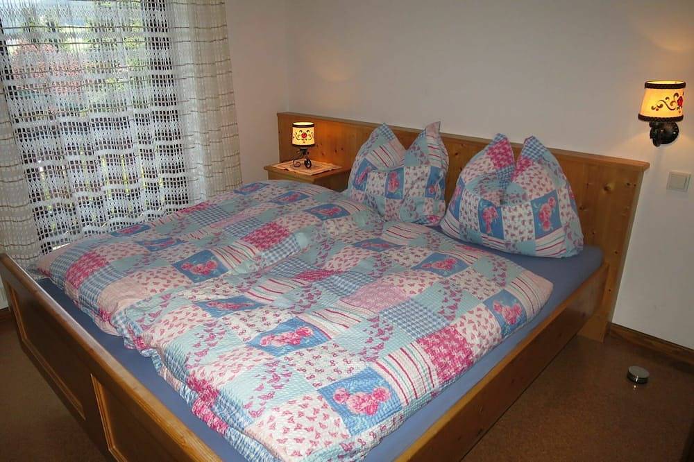 Stunning private villa for 6 guests with Wifi, Tv, terrace, pets allowed and parking in Mitterberg-Sankt Martin, Dachstein