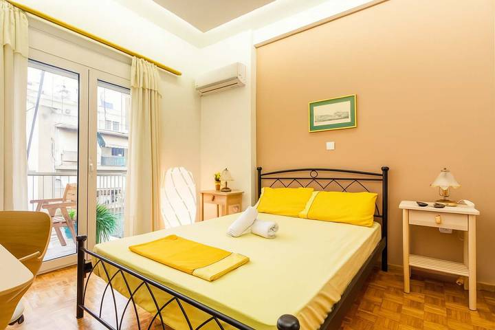 Ganze Wohnung, Zografou's Hidden Gem - Athens Charming Home in Zentral-Athen, Zografou