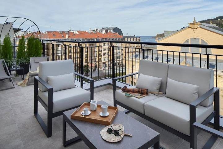 Ferienwohnung für 5 Personen, mit Ausblick und Terrasse
