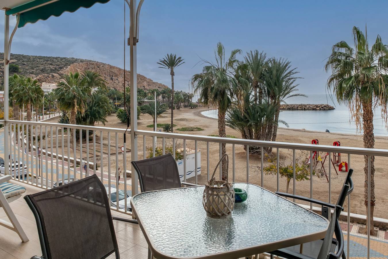 Apartamento entero, Apartamento 'Piso Frente Playa De La Colonia' con Vista al Mar, Terraza Privada y Wi-Fi in Águilas, Costa Cálida