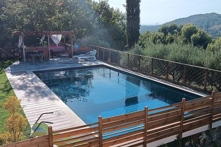 Villa pour 8 personnes, avec piscine et jardin - 1