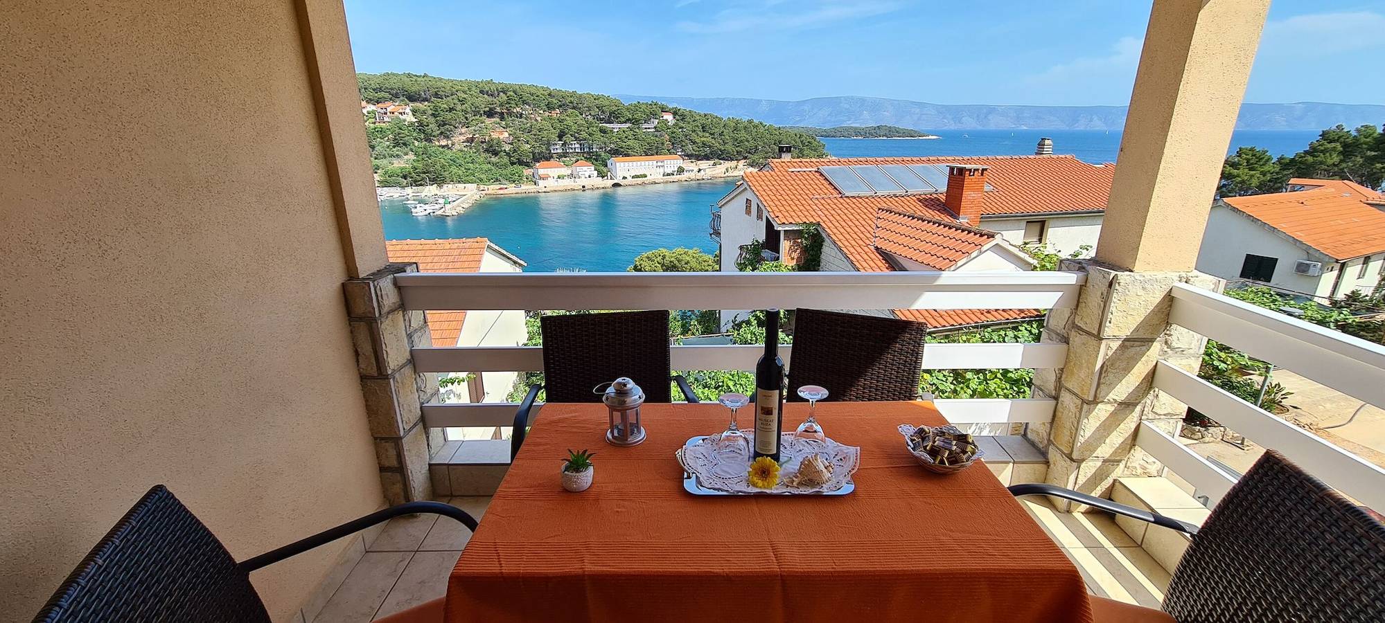 Ganze Wohnung, Apartments The view in Jelsa, Hvar