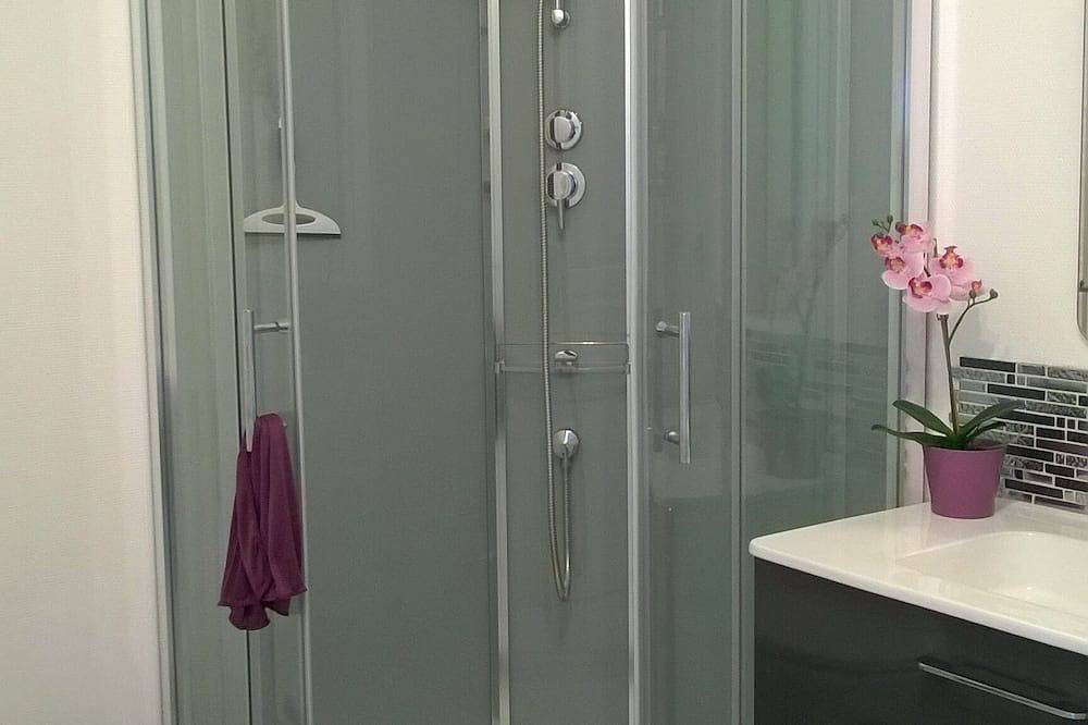 Apartamento entero, Nuevo! Apartamento nuevo y acogedor entre Burdeos y el océano! in Saint-Médard-en-Jalles, Región de Burdeos