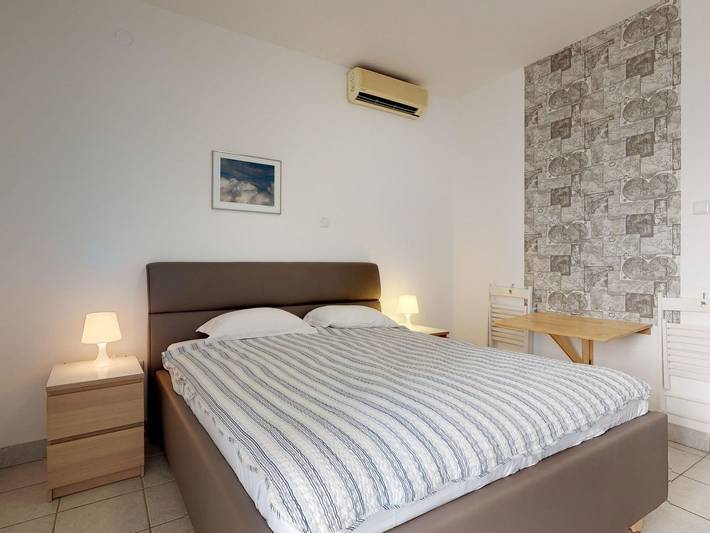 Ganze Wohnung, Studio in Strandnähe in Betina, Murter