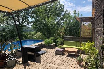 Location de vacances pour 10 personnes, avec terrasse et jardin, animaux acceptés à Saint-Césaire-de-Gauzignan