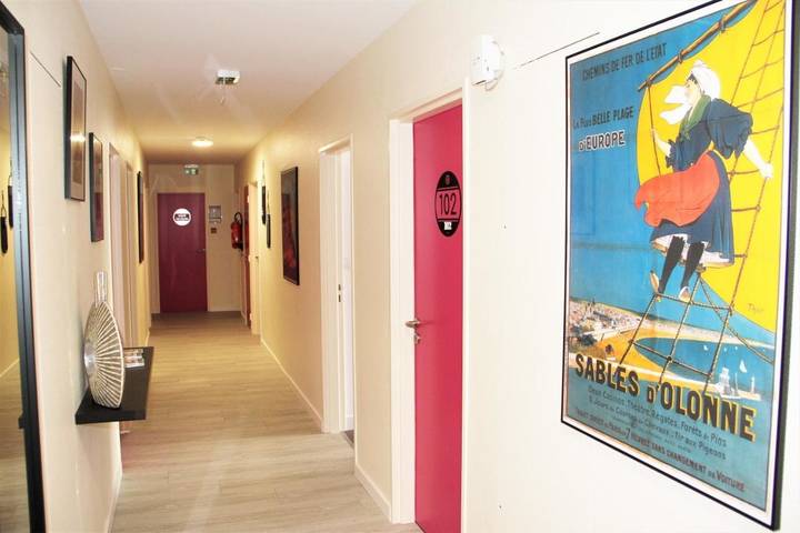 Hôtel pour 3 personnes, avec terrasse dans Gare Des Sables D Olonne - 2