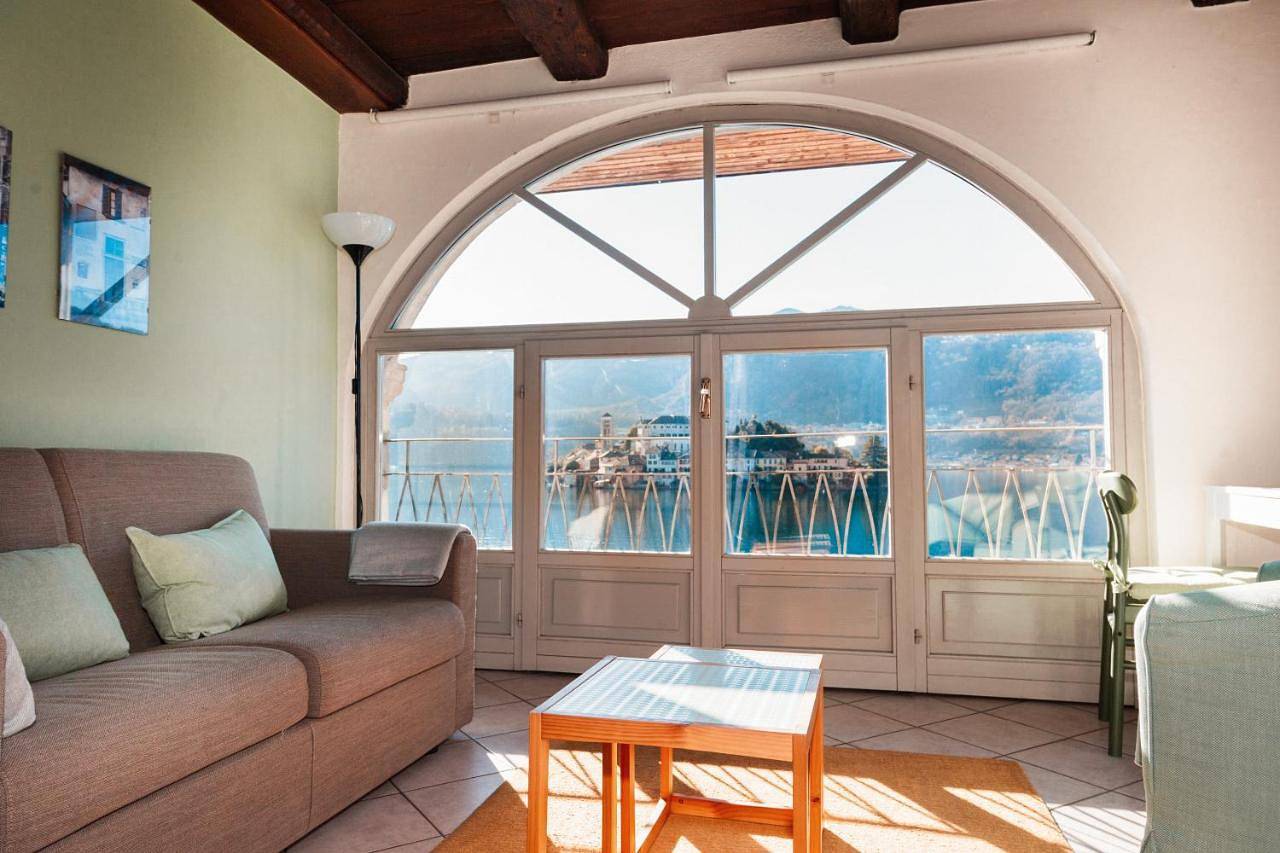 Ganze Wohnung, -Ortaflats- Appartamento l'Isola in Orta San Giulio, Ortasee