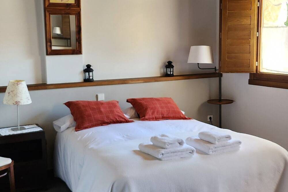 El Hogar del Fresno, charmante touristische Unterkunft in Pedraza in Cañicosa, Matabuena
