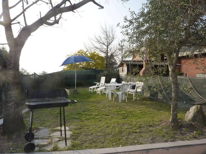 Gîte pour 2 personnes, avec jardin, animaux acceptés à Laveno-Mombello - 4