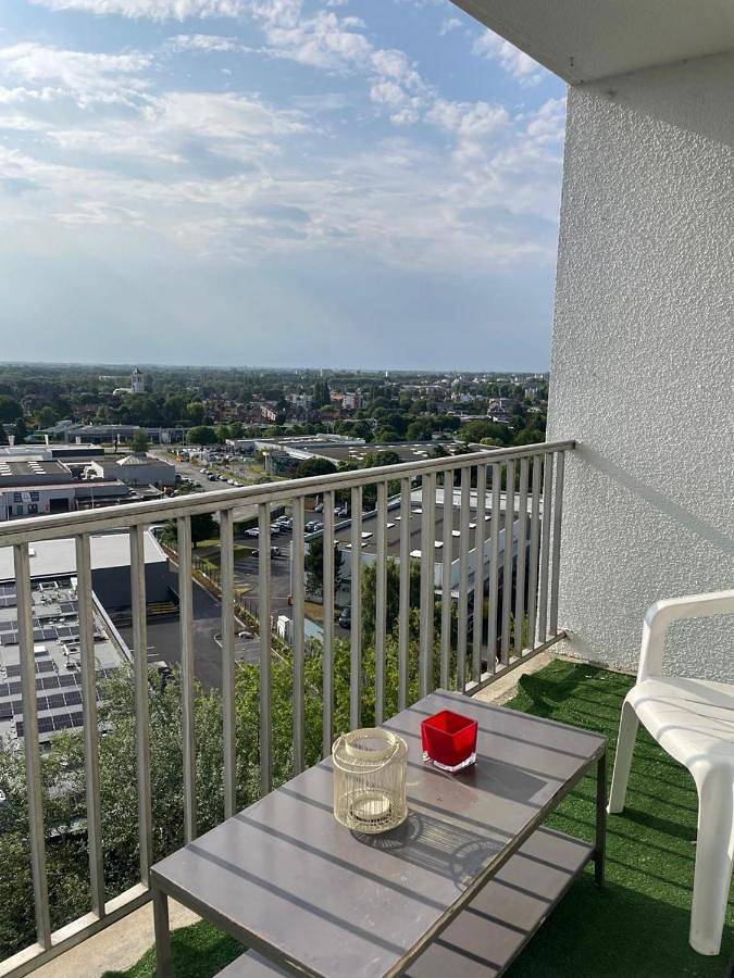 Appartement entier, One-Bedroom Apartment in Mons-en-Barœul, Région de Lille
