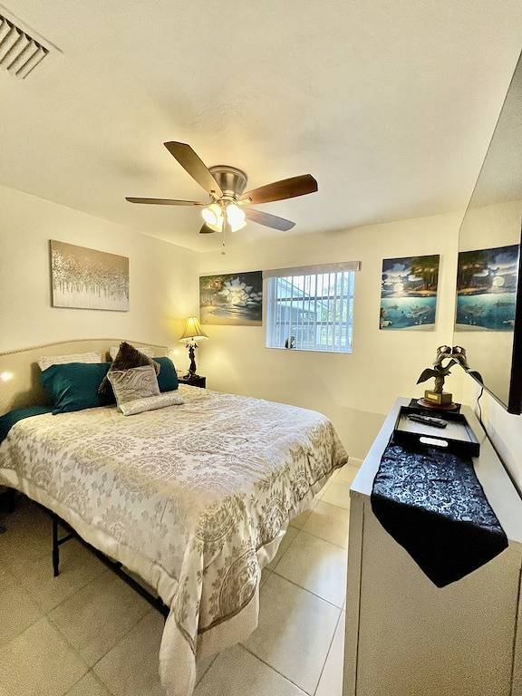 Work & Family Retreat: 4Br w/ Heated Pool, Fast Wi-Fi, Near Airport, Hard Rock in Fort Lauderdale, Broward County