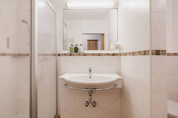 Ferienhaus für 2 Personen, mit Garten und Pool sowie Sauna in Zell am See - 4