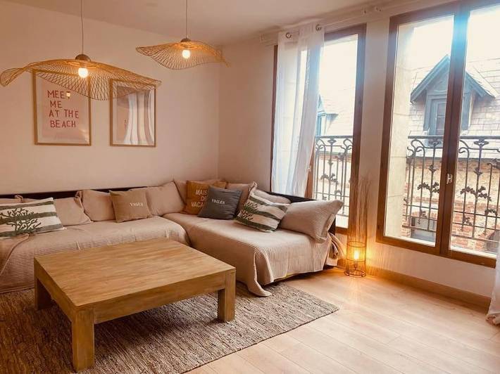 Location de vacances pour 8 personnes, avec vue et terrasse à Villerville