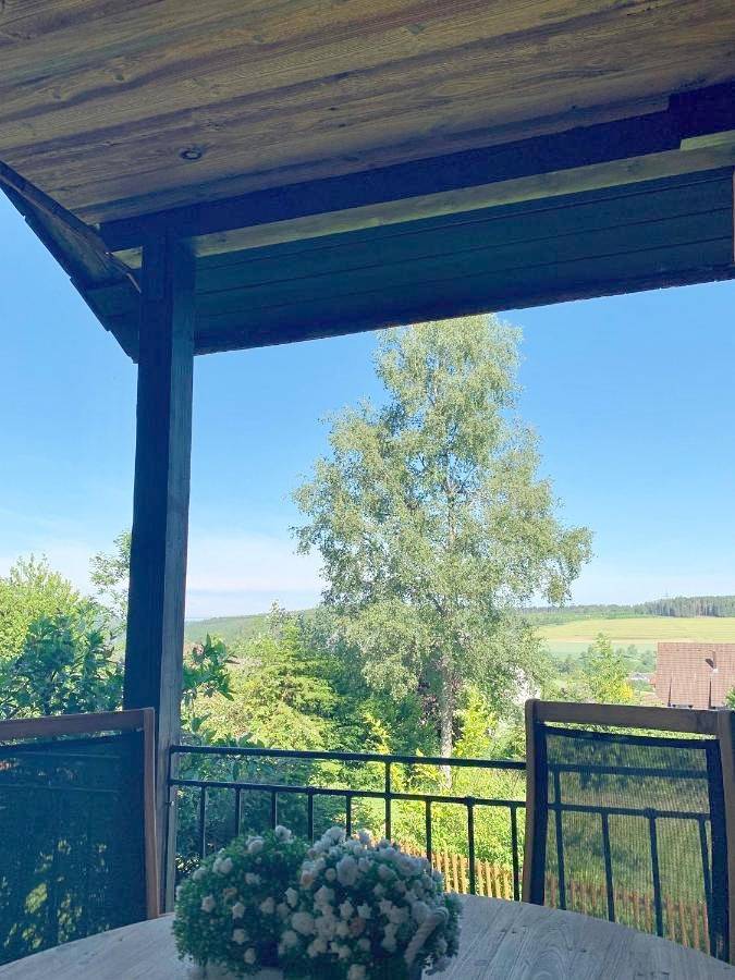 Ferienhaus für 4 Personen, mit Balkon und Whirlpool sowie Terrasse und Garten in Herscheid - 3