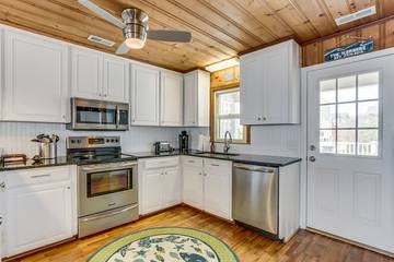 Vacation House for 6 Guests in Holden Beach, Brunswick County, Picture 2