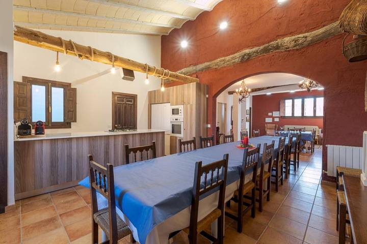 Casa rural para 25 personas, con Balcón y Terraza además de Piscina y Vistas en Gúdar-Javalambre - 4