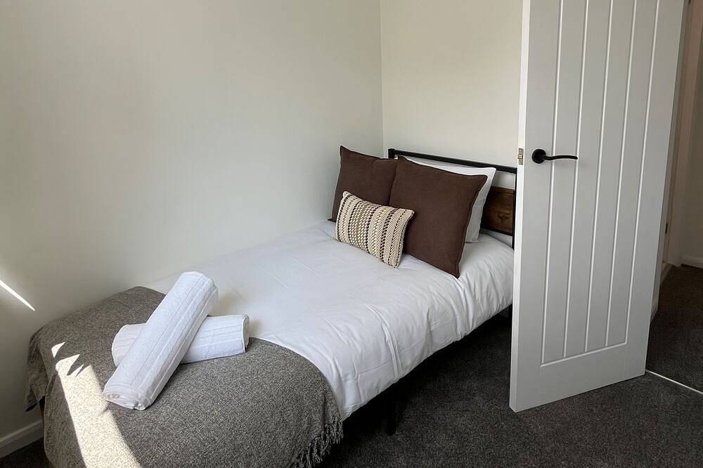 2 bed house in city centre - offers for long stays in Nottingham, East Midlands
