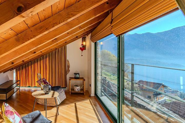 Ferienhaus für 6 Personen, mit Balkon und Whirlpool sowie Garten und Pool