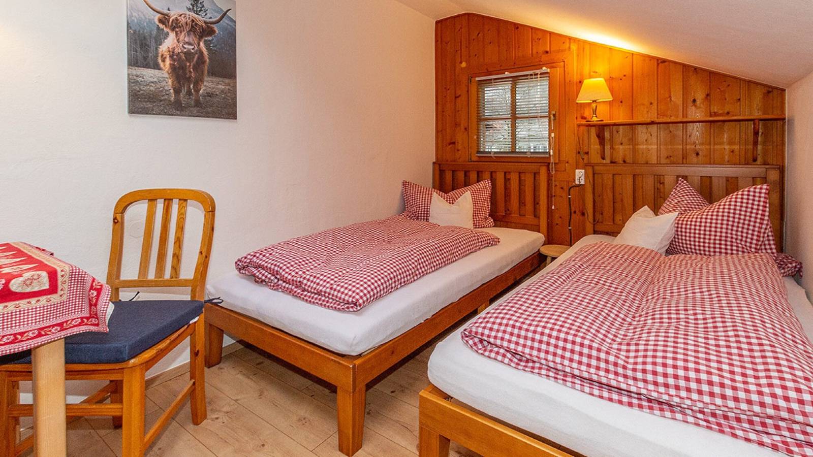 Entire studio, Studio Apartment 'Mini Apartment 3' with Mountain View, Shared Garden and Wi-Fi in Mittenwald, Bavarian Alps