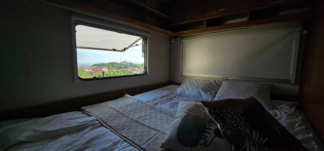 Location de vacances pour 2 personnes, avec sauna et terrasse ainsi que vue et jardin dans Poiana Brasov - Brasov - 2